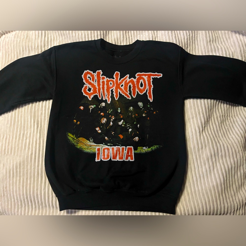 Hot topic slipknot sweatshirt size small barely worn perfect condition